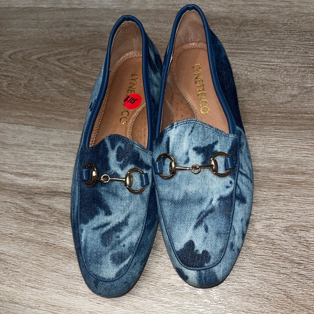 Never worn! Lynette and co denim Blue Tie-Dye Loafers with Metal Detail size 6.5